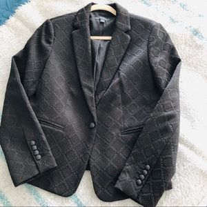 Gorgeous brocade-style blazer